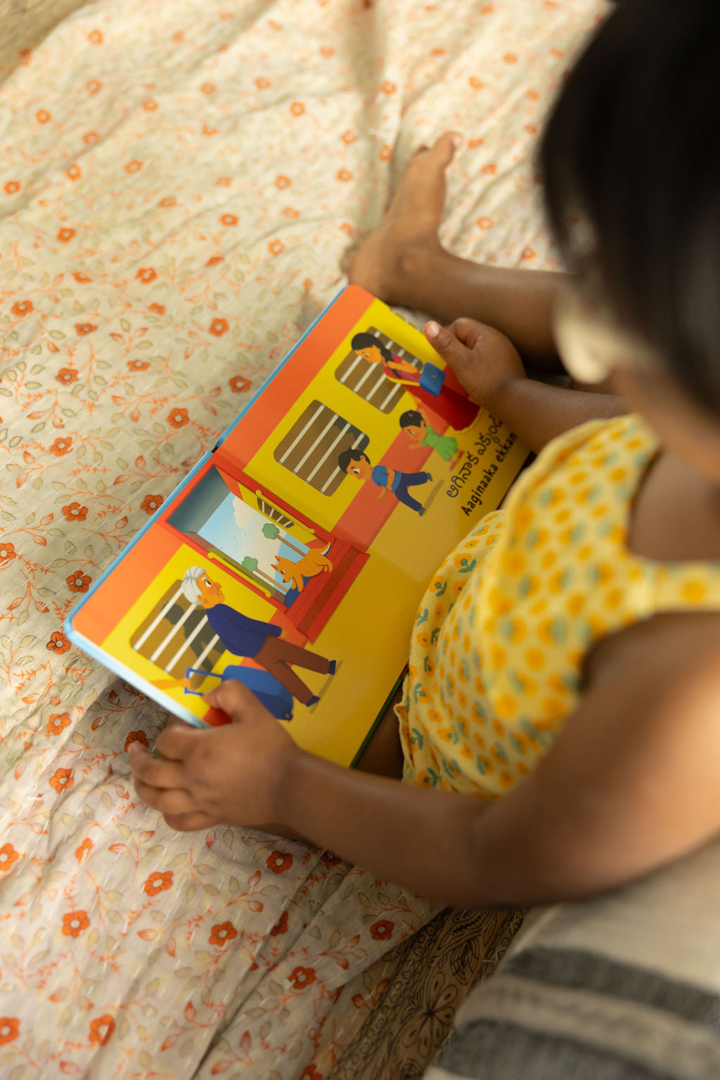 Chuk Chuk Railu చుక్ చుక్ రైలు: Bilingual Telugu-English Board Book for Kids